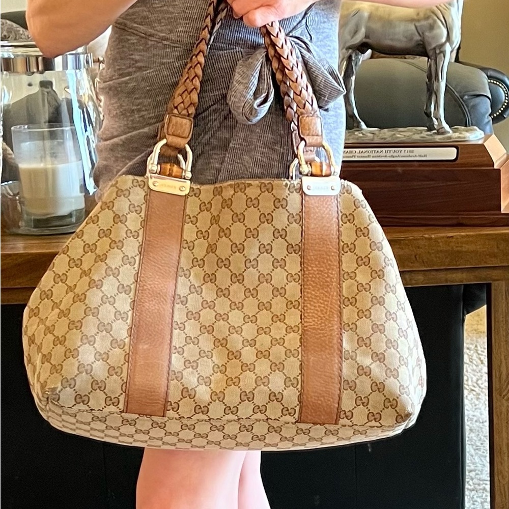 AUTHENTIC VINTAGE Gucci Hobo Bag
